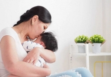 Vì sao sau khi hết nghỉ thai sản, tôi kiên quyết chọn ở nhà chăm con?