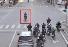 Nói thì lại tự ái, 703 người vượt đèn đỏ ngã tư trong 1 ngày!