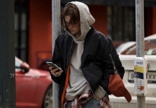 Người EQ thấp hay đeo 5 thứ này trên người khi ra đường