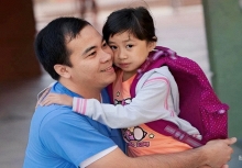 Con cái thiếu tình cảm của bố dễ gặp 2 hiện tượng TIÊU CỰC sau: Các ông bố đọc mà giật mình, hết đùn chuyện dạy con cho vợ!