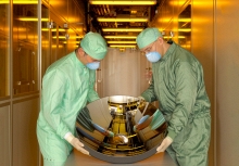 Đã tạo được tia EUV, nhưng tại sao máy quang khắc Trung Quốc vẫn thua ASML, hóa ra vì thiếu bộ phận này