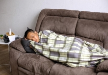 3 thói xấu của đàn ông bị vợ càm ràm suốt ngày: Không phải lười hay giả vờ, mà là não được tạo hóa lập trình sẵn