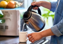 Cảnh báo: 2 loại nước âm thầm làm tăng nguy cơ ung thư, nhiều người Việt vẫn vô tư uống mỗi ngày