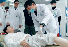 Vụ lật xe khách khiến 9 người tử vong: Nạn nhân hoảng sợ kể lại giây phút xe lao với tốc độ khủng khiếp