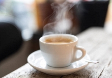 Ngày càng nhiều người tử vong vì ung thư? Bác sĩ nhắc nhở: Khát đến đâu cũng nên uống ít 3 loại nước này