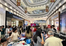 Sức mua Tết Dương lịch tăng vọt 20–40%, bán lẻ vào ‘guồng’ cao điểm