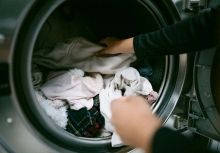 8 loại quần áo bẩn đến mấy cũng không được cho vào máy giặt