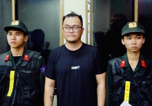 Bắt 'trùm' khí cười 9X thu lợi hơn 100 tỷ đồng từ các quán bar, vũ trường