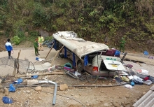 Vụ lật xe khách chở đoàn từ thiện khiến 9 người tử vong: Truy nguyên nhân, giám định kỹ thuật ô tô khách