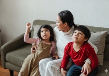 Mẹ mang tính cách gì, con dễ mang số phận ấy: 4 kiểu mẹ đáng sợ nhất!