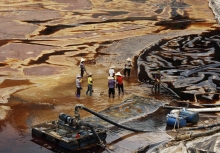 Phong tỏa khẩn cấp một mỏ vàng 1.444 tấn ở láng giềng Việt Nam: Kho báu mở ra làm chấn động châu Á