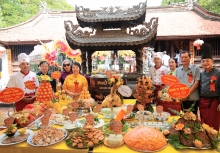 Hơn 100 nghệ nhân thực hiện mâm lễ dâng lên Đức Thánh Trần