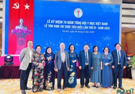 Lãnh đạo Hội nữ Trí Thức Việt Nam tham dự Lễ kỷ niệm 70 năm thành lập  Hội Tổng hội Y học Việt Nam