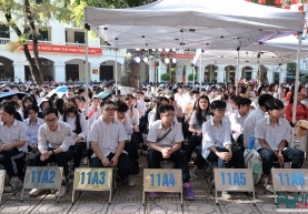 Học sinh Hà Nội rộn ràng trong lễ khai giảng năm học 2025 - 2026