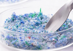 Các nhà khoa học tạo ra loại nhựa có thể lập trình để tự hủy theo yêu cầu