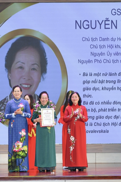 44 gương mặt tiêu biểu được vinh danh tại Lễ Tôn vinh và Biểu dương Nữ trí thức VIệt Nam tiêu biểu năm 2026