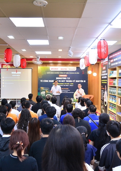 Từ công nghệ đến tư duy Marketing trong kỷ nguyên mới 