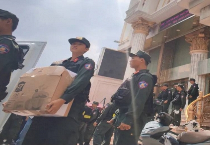 Cận cảnh các thùng carton được đưa ra từ cơ sở thẩm mỹ Mailisa tại TP.HCM