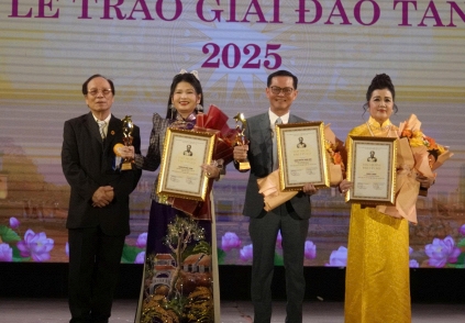 Giải thưởng Đào Tấn năm 2025 gọi tên NSND Lệ Ngọc – dấu ấn của một nhà quản lý sân khấu bản lĩnh