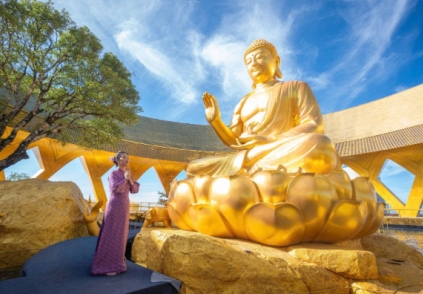Cận cảnh tôn tượng “Đức Phật đến từ quá khứ” mới an vị tại núi Bà Đen, Tây Ninh