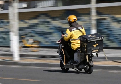 Nam shipper suýt chết vì suy thận: Tất cả chỉ vì uống nước mà không dùng ống hút!