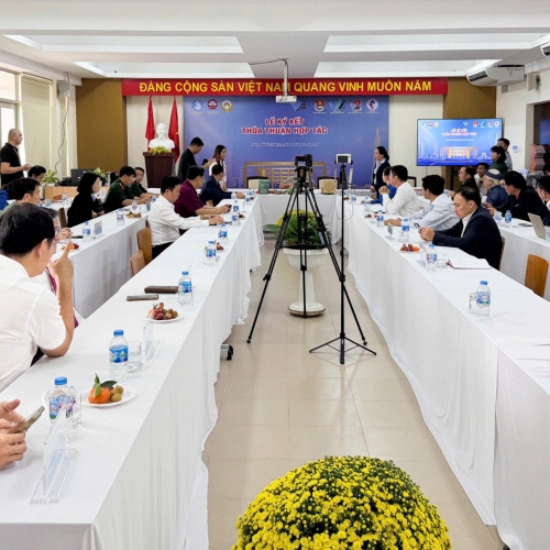 Tọa đàm và ký kết hợp tác thúc đẩy đào tạo nguồn nhân lực chất lượng cao tại ĐHQG TP.HCM