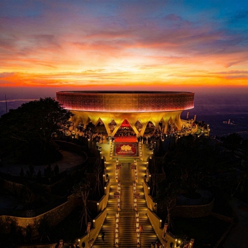 Núi Bà Đen, Tây Ninh tổ chức Lễ an vị Tôn tượng Đức Phật Câu Na Hàm Mâu Ni