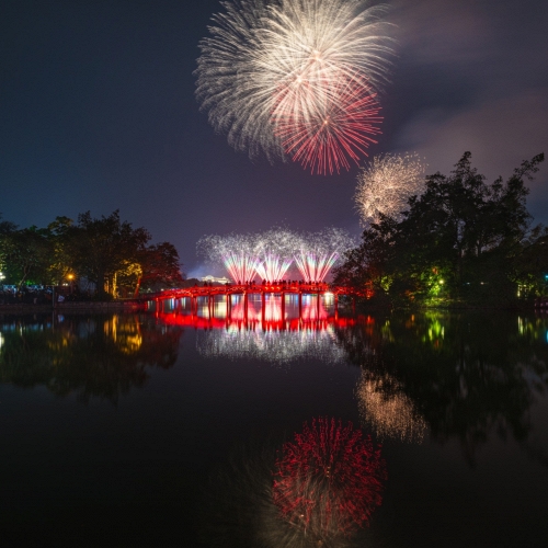 Hà Nội tổ chức chương trình nghệ thuật, bắn pháo hoa chào mừng thành công Đại hội XIV