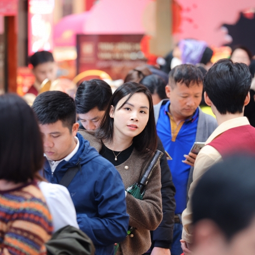 Ngày vía Thần Tài: Phố vàng Hà Nội tấp nập từ rạng sáng