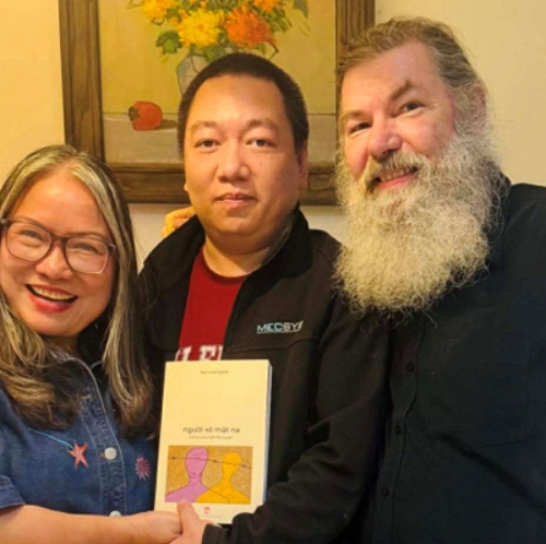 Trò chuyện với nhà văn Bùi Mai Hạnh về 'Người xé mặt nạ': Viết bằng máu thịt để cứu lấy mình