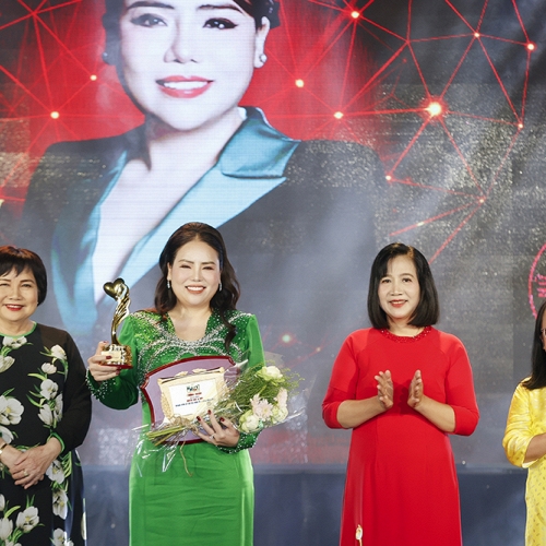 Tối 17/1/2026, gala Vinh danh những Trái tim Nhân ái do Tạp chí Phụ nữ Mới tổ chức đã diễn ra trong không khí trang trọng, ấm áp.