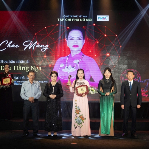 Hoa hậu Nhân ái Đậu Hằng Nga nhận giải thưởng vinh danh vì cộng đồng năm 2025