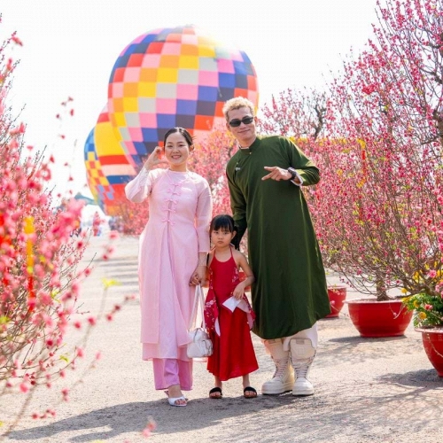 Valentine “không đụng hàng” tại Cần Giờ: Bay khinh khí cầu, dù lượn, check-in rừng hoa, “ăn sập” Tết 3 miền trong một ngày