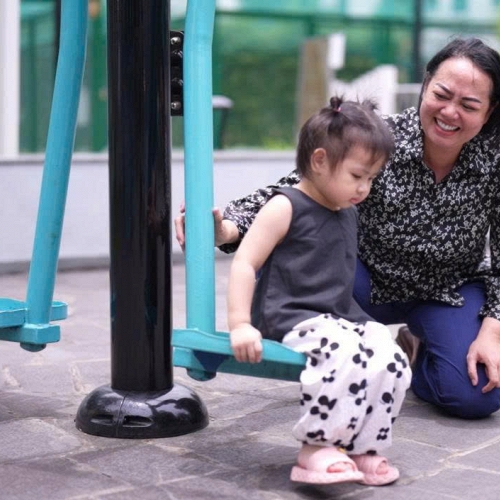 Hạnh phúc của người phụ nữ 50 tuổi tưởng phải xin trứng để làm mẹ: Sau 20 năm, căn nhà nhỏ lại vang lên tiếng cười trẻ thơ