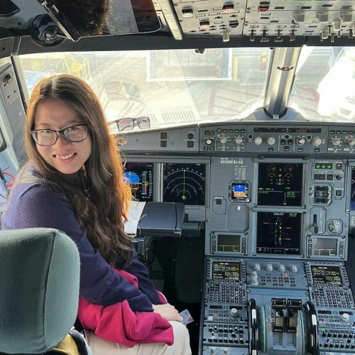 Từ cô sinh viên kinh tế đến kỹ sư AI trong ngành hàng không và xe tự hành