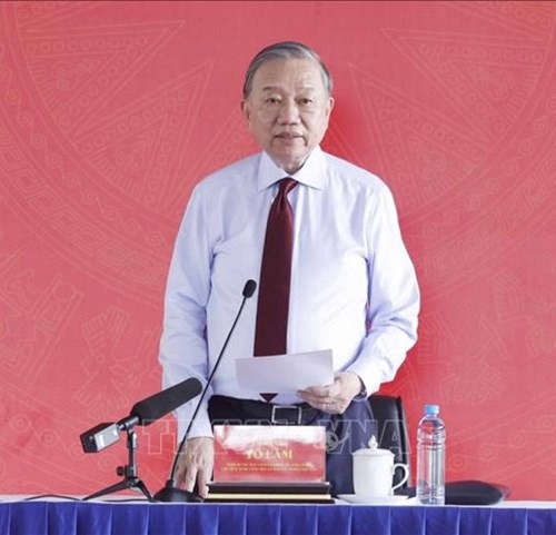 Tổng Bí thư, Chủ tịch nước Tô Lâm nói chuyện với công nhân, người lao động Thành phố Hồ Chí Minh