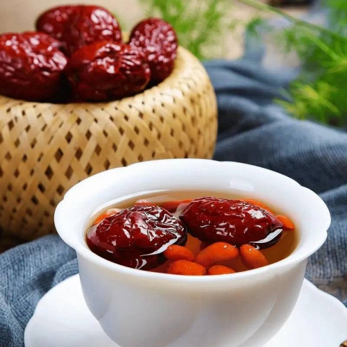 Đừng tin lời đồn 'chỉ cần ăn táo đỏ là bổ máu': Chuyên gia chỉ ra sự thật, nhiều người vẫn hiểu sai suốt nhiều năm