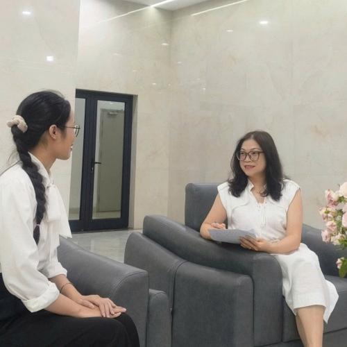 ThS Lê Thị Liễu Hạnh tìm hiểu cách phụ nữ tự bảo vệ trên mạng