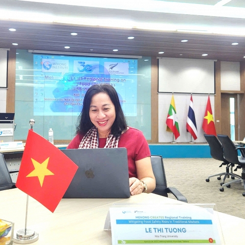Tiến sĩ Lê Thị Tưởng với trăn trở nâng cao nhận thức an toàn thực phẩm cho học sinh, sinh viên