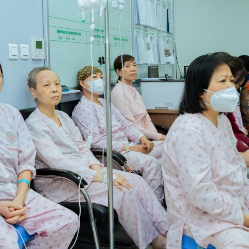 Xét nghiệm máu tìm đột biến liên quan tiến triển ung thư vú