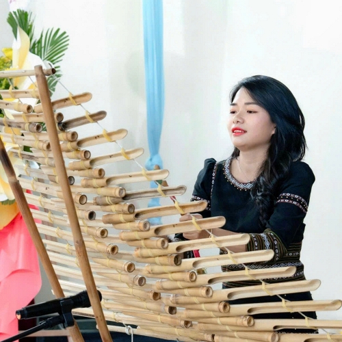                  Hành trình truyền lửa cho giới trẻ của Y Việt Sa 