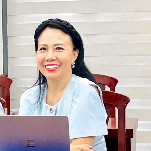 TS. Nguyễn Thái Giao Thủy và hành trình đồng hành cùng người trẻ trên con đường học tập