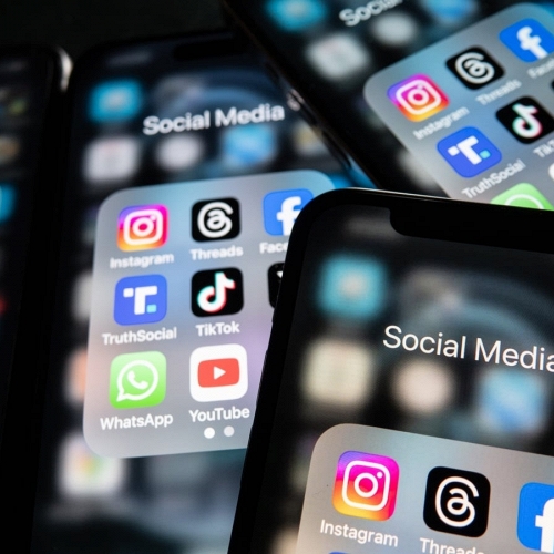 Một quốc gia châu Âu cấm hoàn toàn trẻ em dưới 15 tuổi sử dụng mạng xã hội