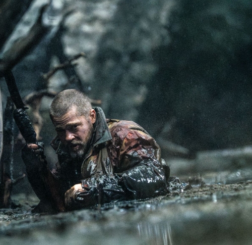 Brad Pitt khiến đạo diễn David Ayer gọi là “quái vật thực thụ”, xúc động đến rơi nước mắt với kịch bản “Trái Tim Quái Thú”