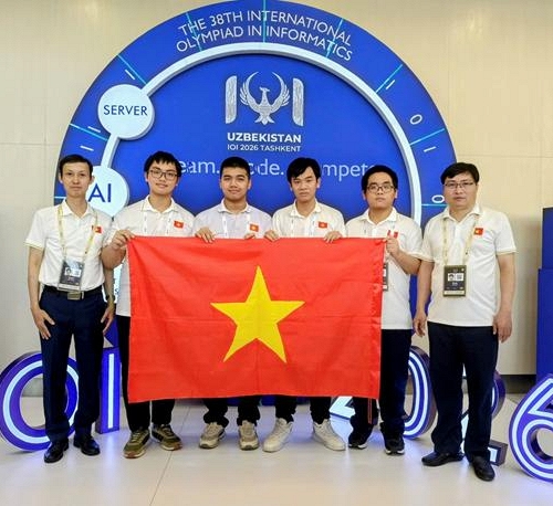 Đội tuyển học sinh Việt Nam trong tốp 8 quốc gia dẫn đầu tại Olympic Tin học quốc tế