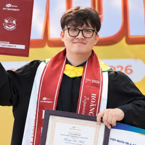 Từng xuất khẩu lao động tại Nhật Bản, chàng trai nỗ lực trở thành thủ khoa tốt nghiệp đại học ở tuổi 27