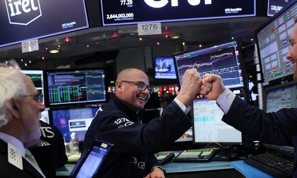 Tổng thống Biden tuyên thệ nhậm chức, chứng khoán Mỹ tăng kỷ lục