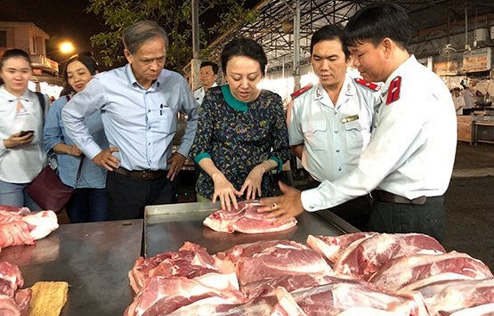 Tăng cường phòng chống hàng giả, hàng lậu và an toàn thực phẩm dịp Tết Nguyên đán
