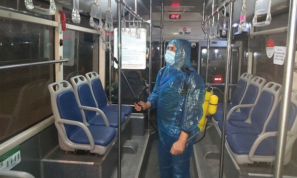 Xe buýt Hà Nội từ chối phục vụ nếu khách không đeo khẩu trang
