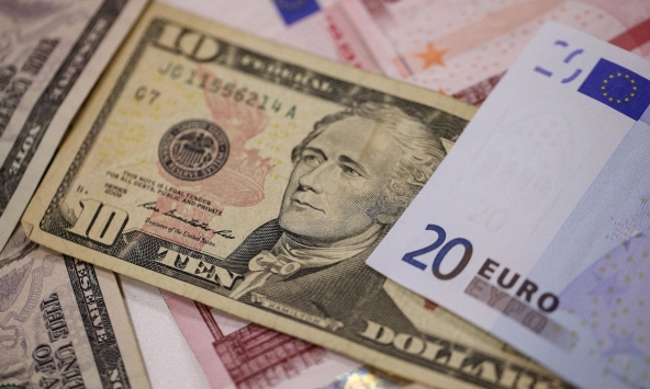 Được hỗ trợ bởi tâm lý tận trọng của các nhà đầu tư, USD tăng nhẹ